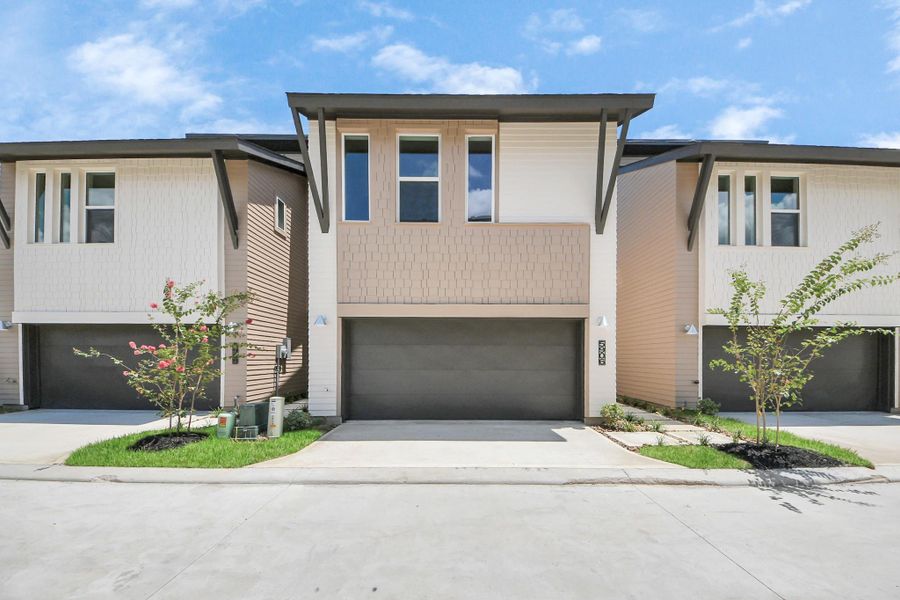 This is the "Court” Floorplan – with 1,818+- sq. ft., starting at $359K.