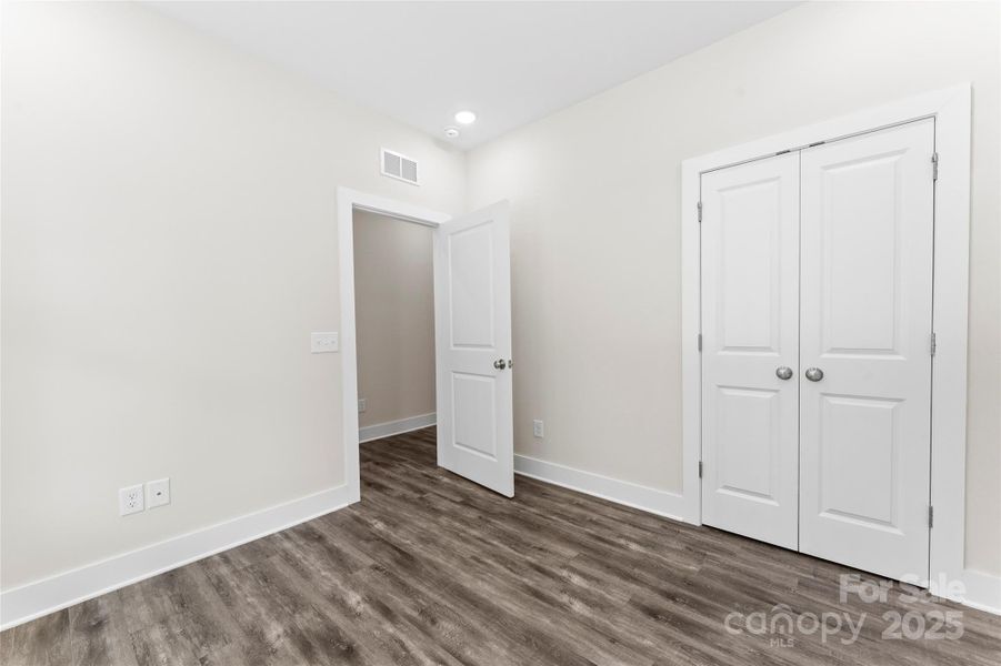 Spacious, unfurnished interior of a new home in , Gastonia (Image 24).