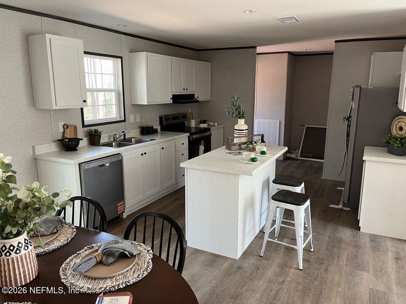 Furnished interior view inside a new home in , Middleburg (Image 6).