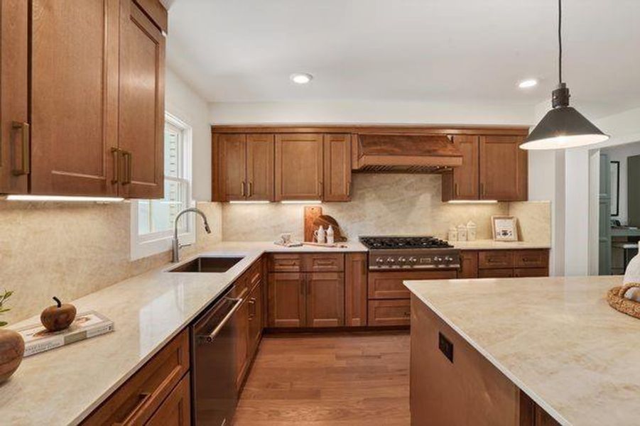 Furnished interior view inside a new home in , Roswell (Image 39).