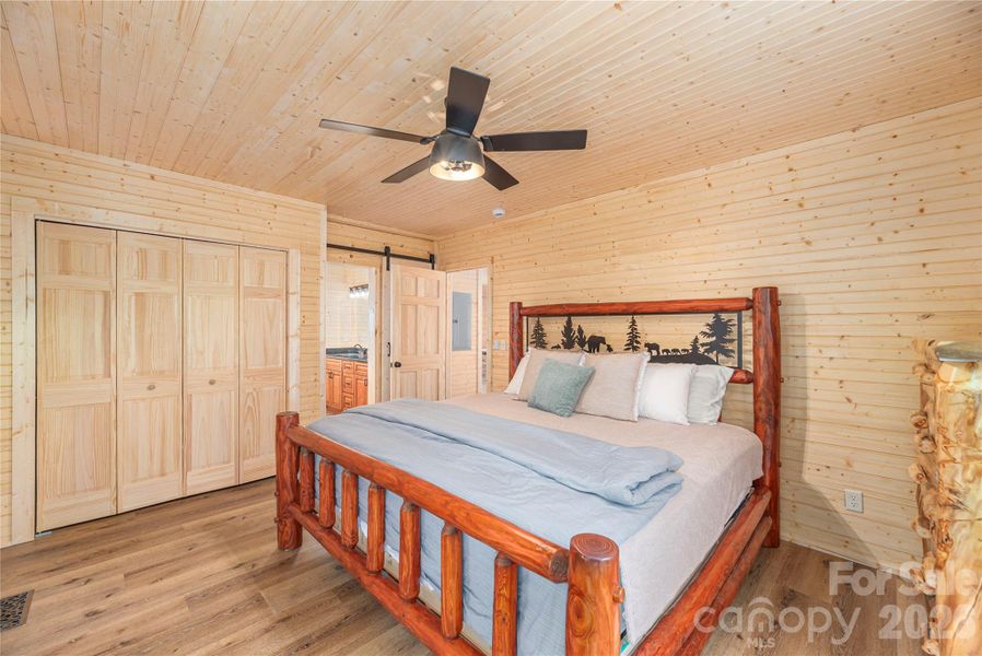 Furnished interior view inside a new home in , Maggie Valley (Image 11).