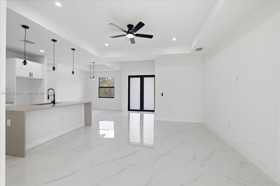 Spacious, unfurnished interior of a new home in , Lehigh Acres (Image 26).