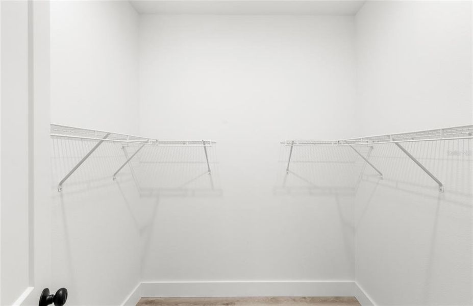 Spacious, unfurnished interior of a new home in , Winter Garden (Image 41).