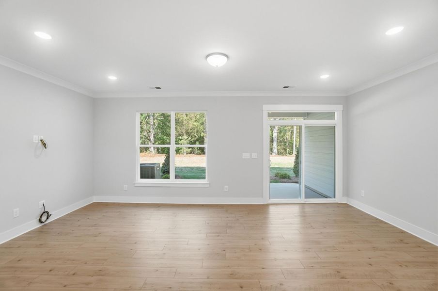 Spacious, unfurnished interior of a new home in Blythe Mill Townhomes, Waxhaw (Image 15).