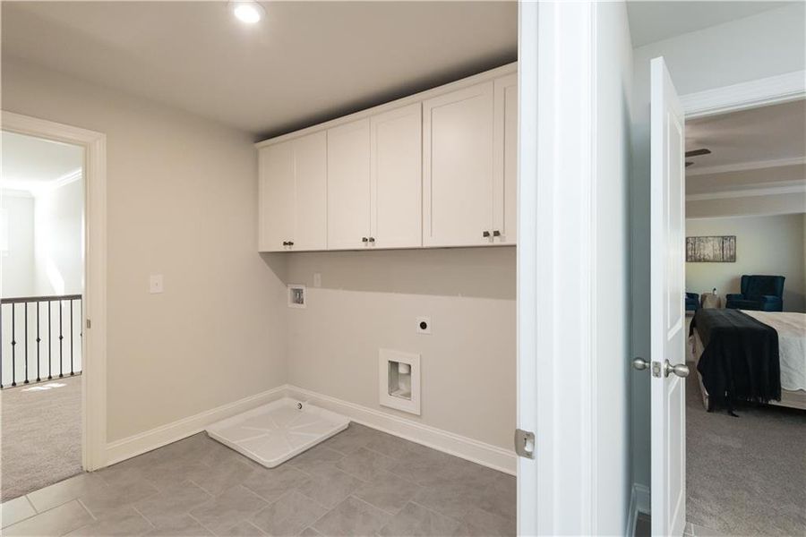 Spacious, unfurnished interior of a new home in The Estates at Hurricane Pointe, Douglasville (Image 23).