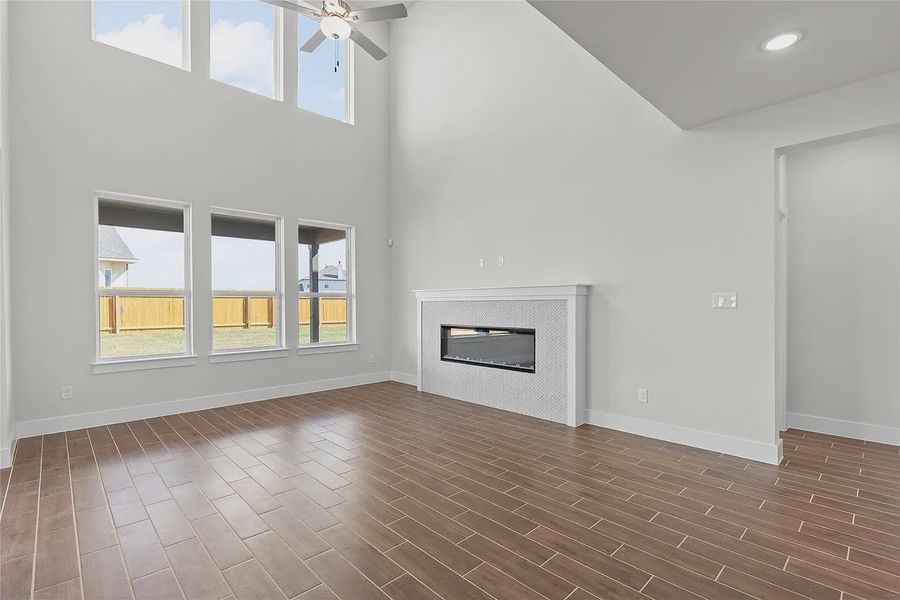 Spacious, unfurnished interior of a new home in The Grove at Blackhawk, Pflugerville (Image 26).
