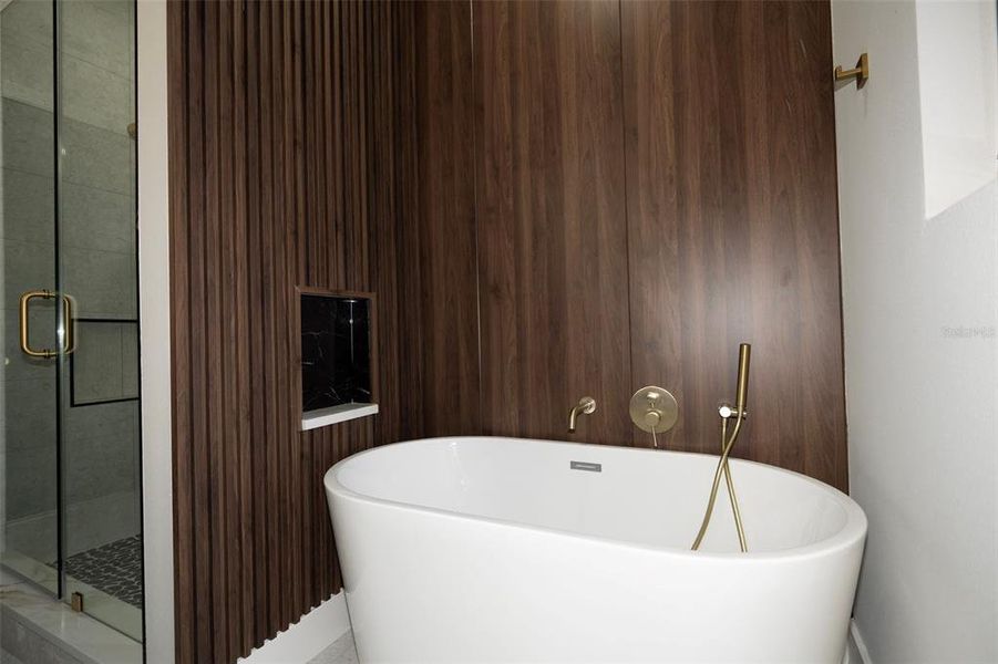 Close-up of interior finishes inside a home in , Tampa (Image 32).