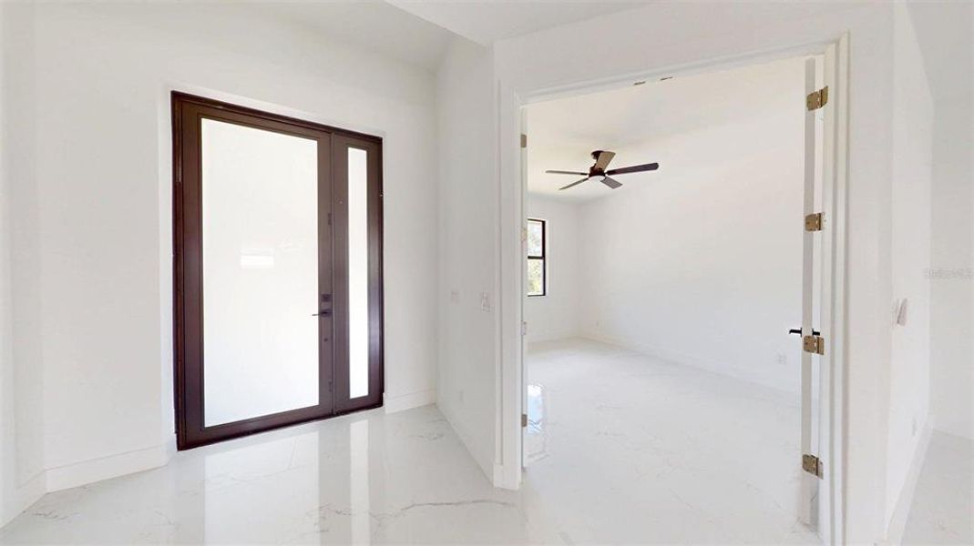 Spacious, unfurnished interior of a new home in , Punta Gorda (Image 19).