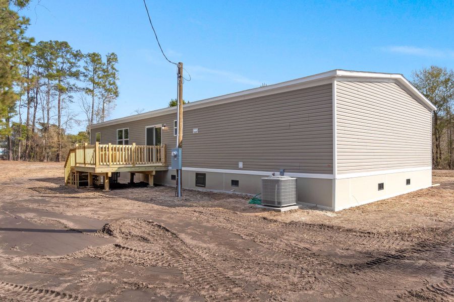 Exterior details and patio area of a home in , St. George (Image 18).