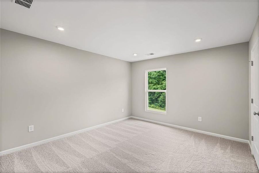 Spacious, unfurnished interior of a new home in Villas at Gold Creek, Dawsonville (Image 30).