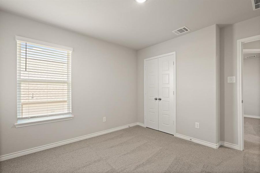 Spacious, unfurnished interior of a new home in Rocky Creek Crossing, Fort Worth (Image 17). Spacious, unfurnished interior of a new home in Rocky Creek Crossing, Fort Worth (Image 17).