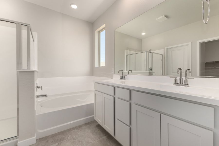 Furnished interior view inside a new home in Sunrise, Surprise (Image 7).