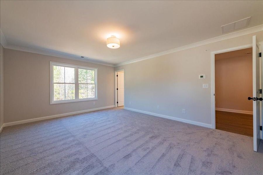 Spacious, unfurnished interior of a new home in Cherokee Township, Acworth (Image 20).