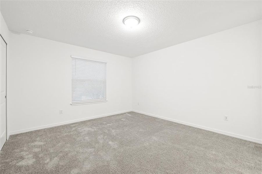Spacious, unfurnished interior of a new home in , Tampa (Image 24).