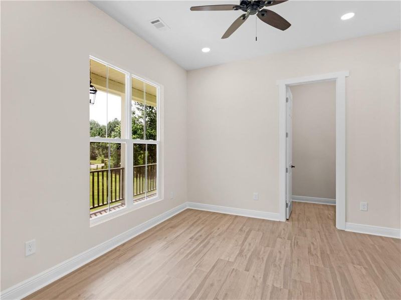 Spacious, unfurnished interior of a new home in , Griffin (Image 35).