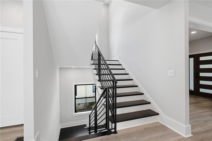 Spacious, unfurnished interior of a new home in , Roswell (Image 60).