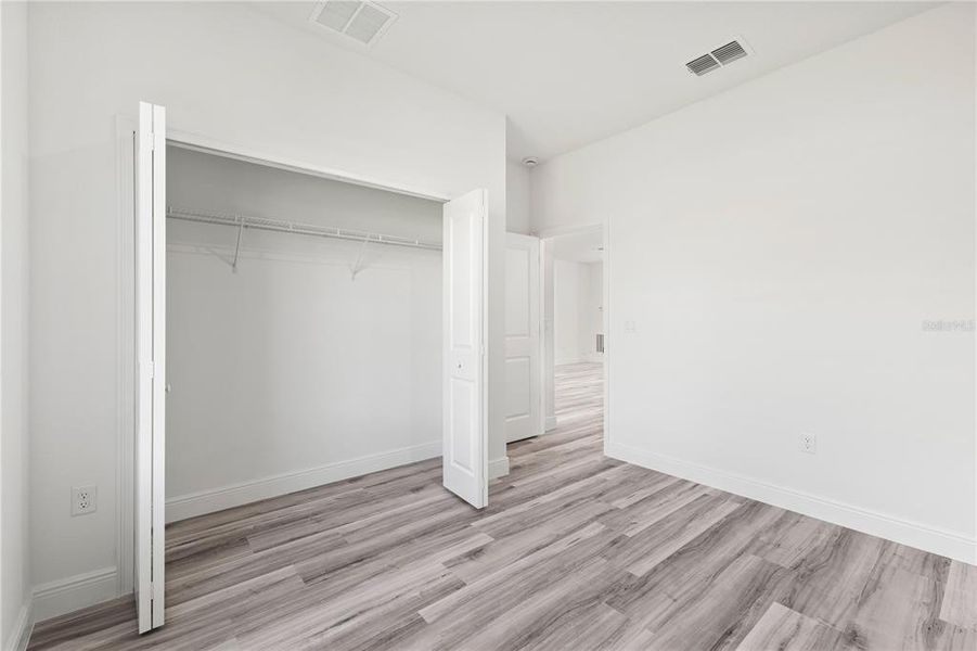 Spacious, unfurnished interior of a new home in , Ocala (Image 23).