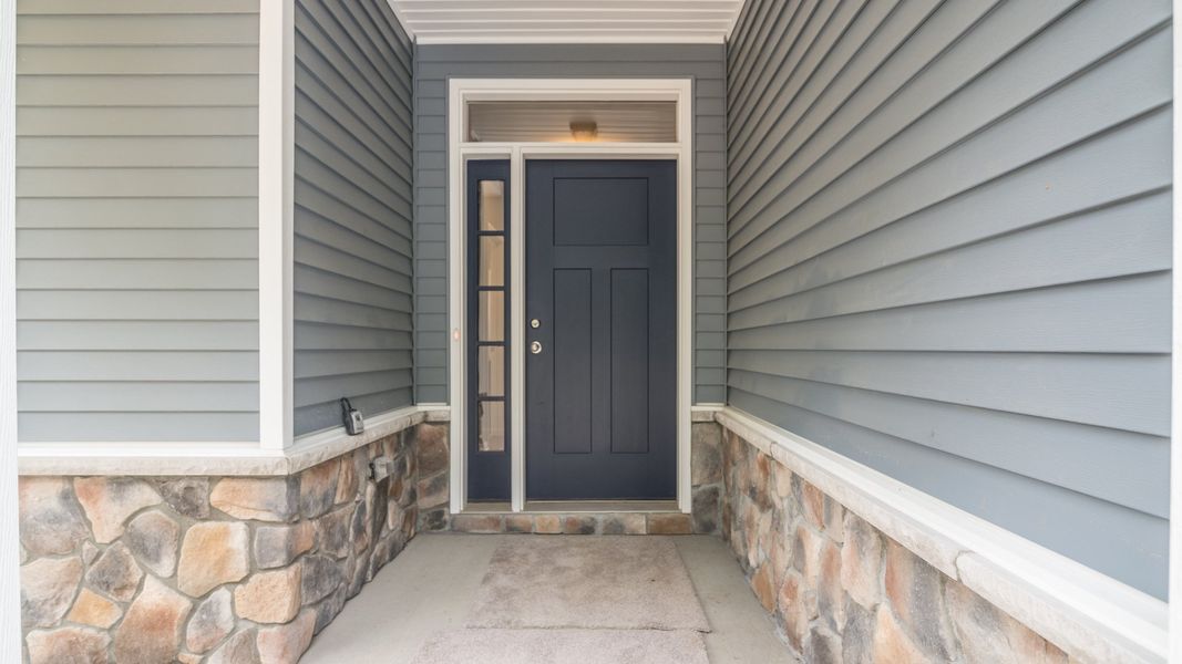 Representative exterior details of a home built from the The Abington by Norfolk Homes in Valleys, Jackson (Image 38).