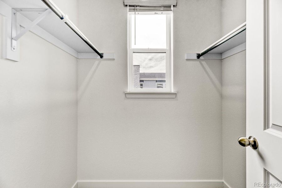 Image 15 of a home in Vermilion Creek.