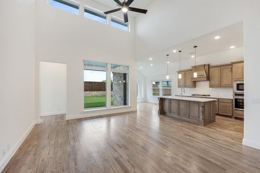 Spacious, unfurnished interior of a new home in Wildflower Ranch 60-65, Fort Worth (Image 28). Spacious, unfurnished interior of a new home in Wildflower Ranch 60-65, Fort Worth (Image 28).