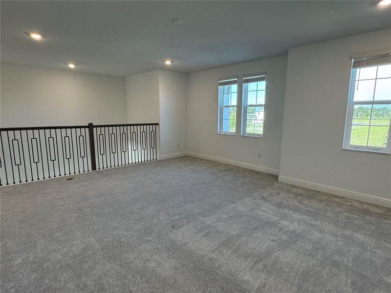Spacious, unfurnished interior of a new home in Hawkstone, Sarasota (Image 23).