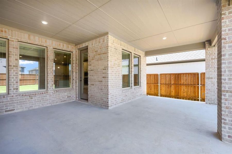 Image 33 of a home in South Oak 50s. Image 33 of a home in South Oak 50s.