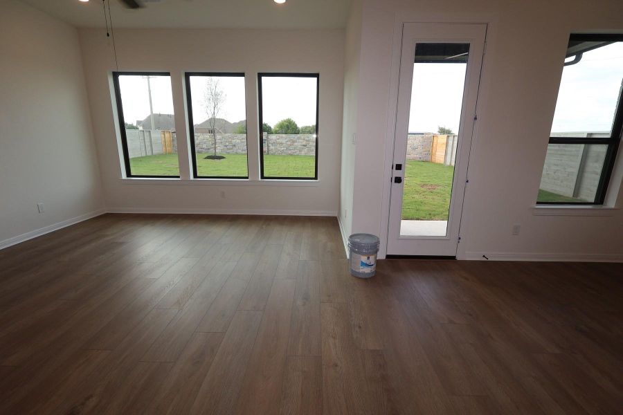 Spacious, unfurnished interior of a new home in Legacy - Retreat Collection, League City (Image 9).
