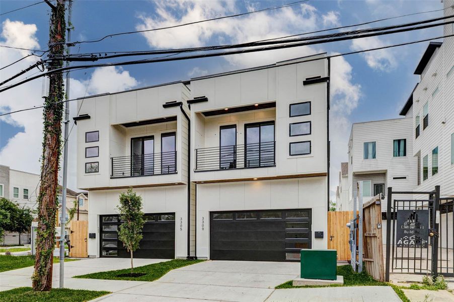 Front exterior of a new home in , Houston, TX, highlighting curb appeal (Image 1). Front exterior of a new home in , Houston, TX, highlighting curb appeal (Image 1).