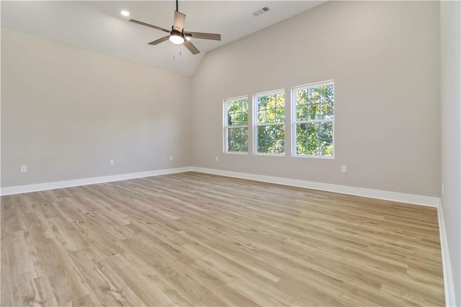 Spacious, unfurnished interior of a new home in , Atlanta (Image 48).