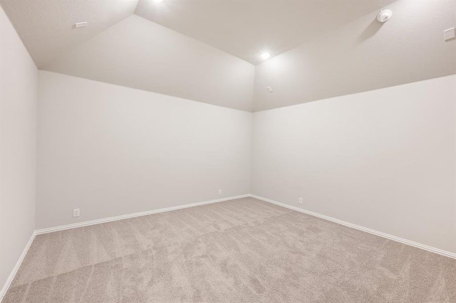Spacious, unfurnished interior of a new home in Hayes Crossing, Midlothian (Image 38).