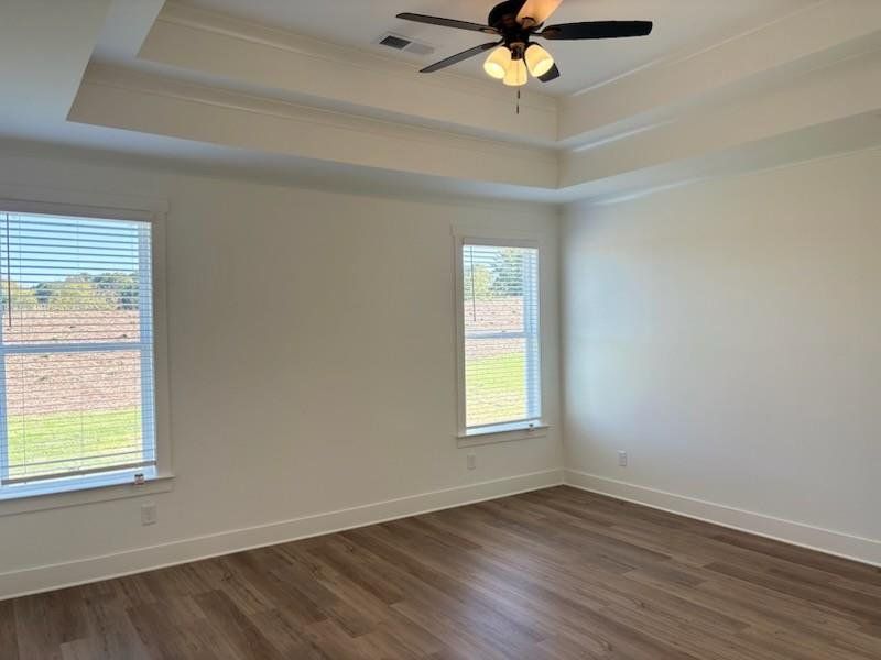 Spacious, unfurnished interior of a new home in Magnolia Ridge, Monroe (Image 32).