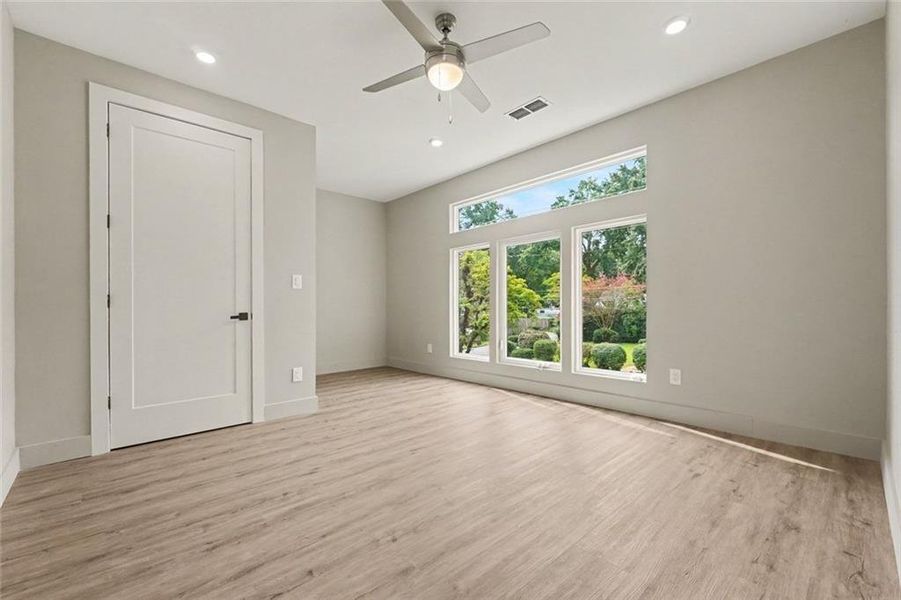 Spacious, unfurnished interior of a new home in , Decatur (Image 27).