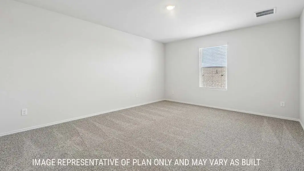 Spacious, unfurnished interior of a new home in Reynolds Crossing, Killeen (Image 19).