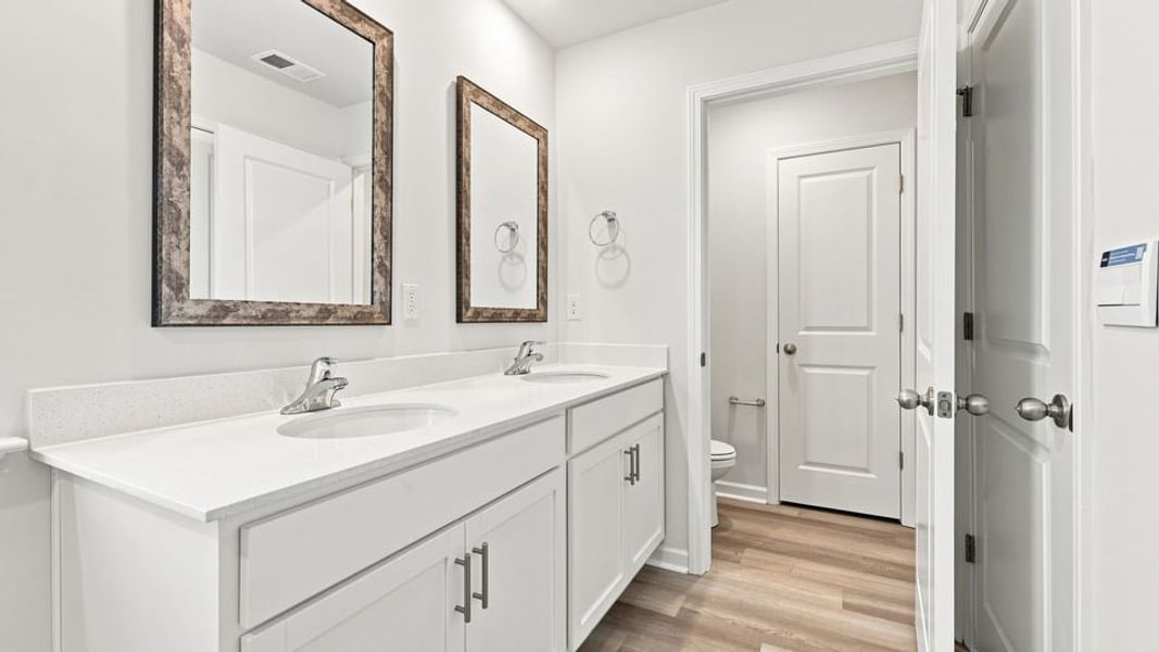 Furnished interior view inside a new home in Harrier Point, Woodruff (Image 11).