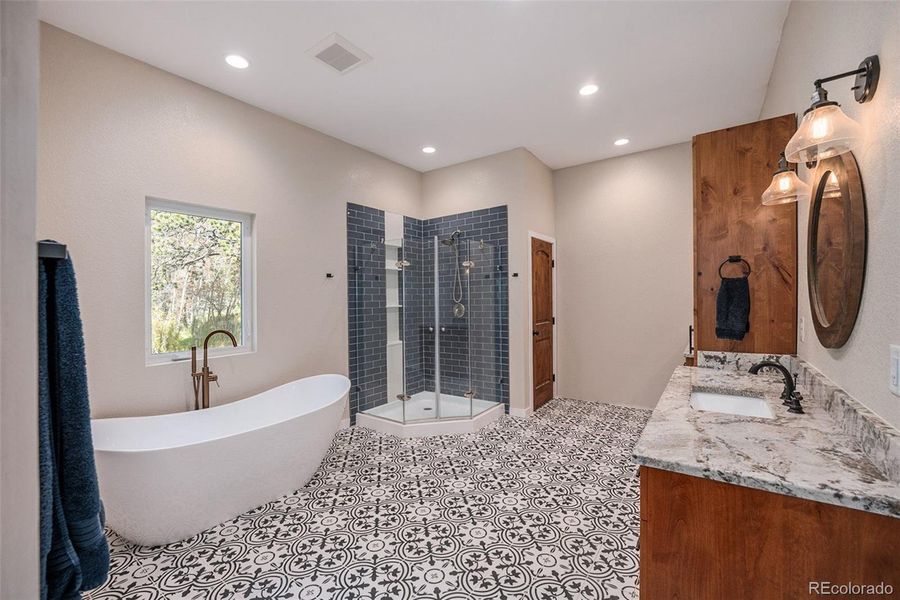 Furnished interior view inside a new home in , Evergreen (Image 25).