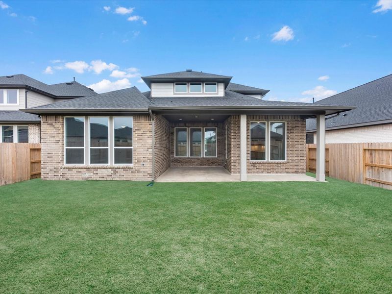 Exterior details and patio area of a home in Trillium 50′, Richmond (Image 3).