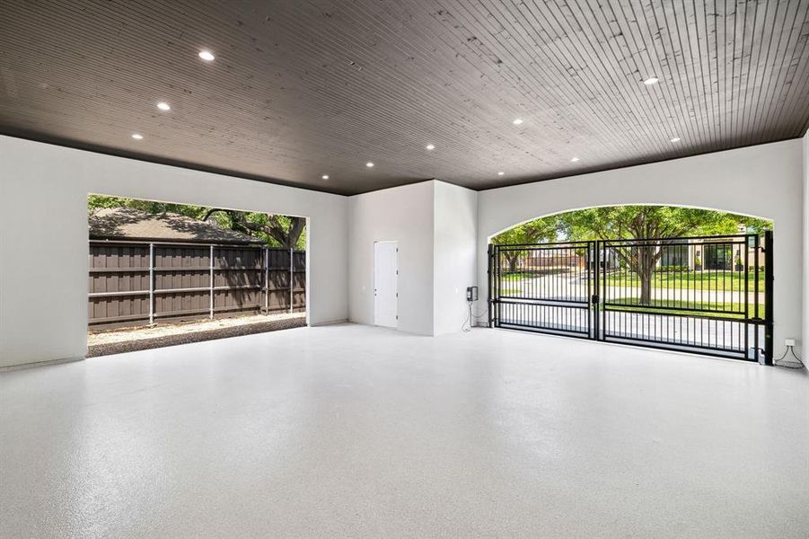 Spacious, unfurnished interior of a new home in , Dallas (Image 18).