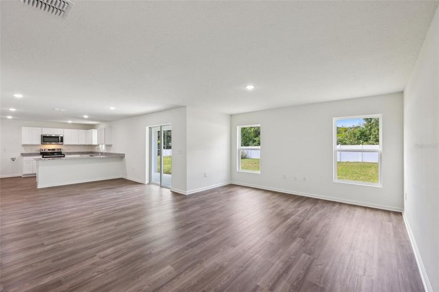 Spacious, unfurnished interior of a new home in Sable Run, Ocala (Image 35). Spacious, unfurnished interior of a new home in Sable Run, Ocala (Image 35).