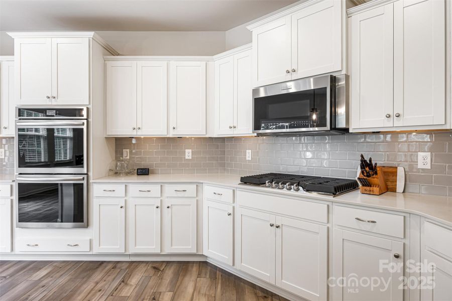 Furnished interior view inside a new home in Walnut Creek: Enclave, Lancaster (Image 9). Furnished interior view inside a new home in Walnut Creek: Enclave, Lancaster (Image 9).