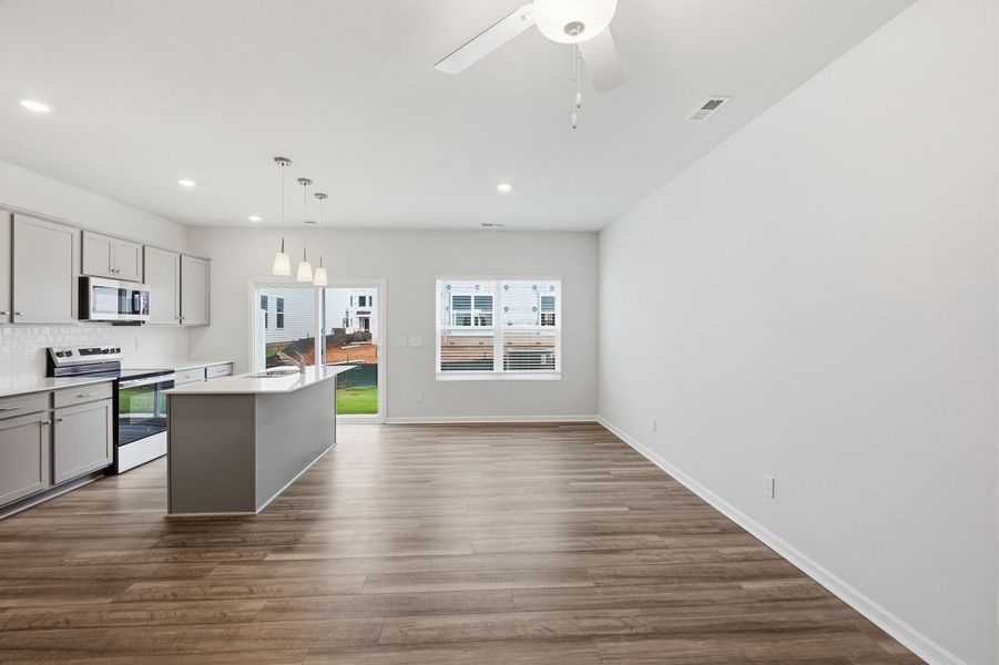 Spacious, unfurnished interior of a new home in Nichols Landing, Charlotte (Image 19).