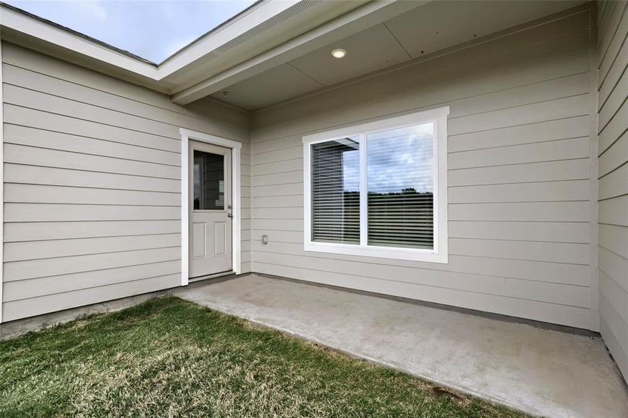 Exterior details and patio area of a home in Creekside Estates, Terrell (Image 16). Exterior details and patio area of a home in Creekside Estates, Terrell (Image 16).