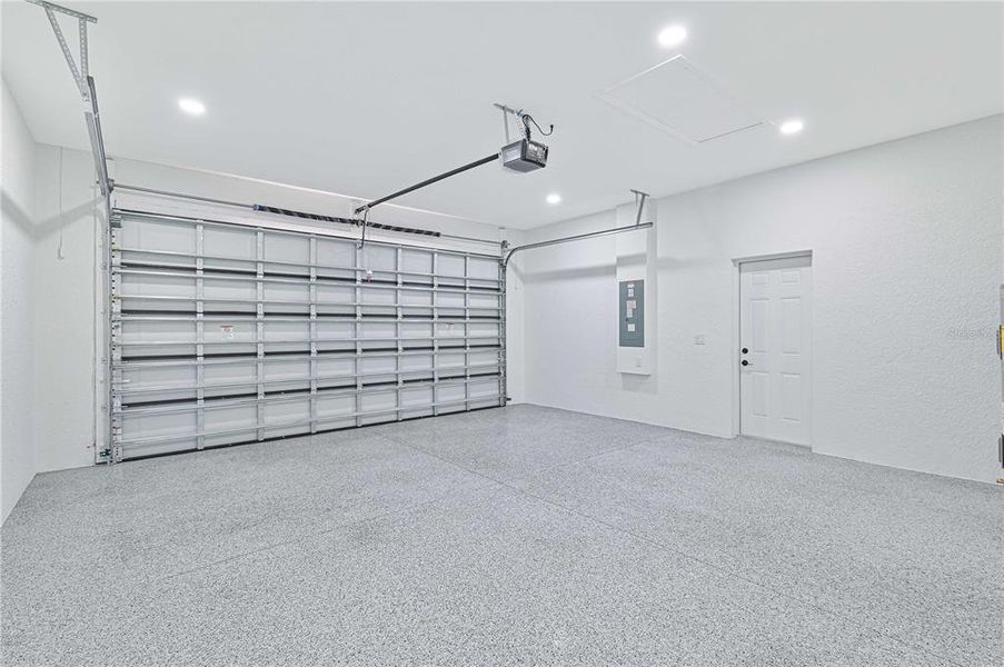 Spacious, unfurnished interior of a new home in , Cape Coral (Image 17). Spacious, unfurnished interior of a new home in , Cape Coral (Image 17).