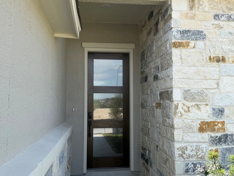 Exterior details and patio area of a home in Ladera - 50s, San Antonio (Image 3). Exterior details and patio area of a home in Ladera - 50s, San Antonio (Image 3).