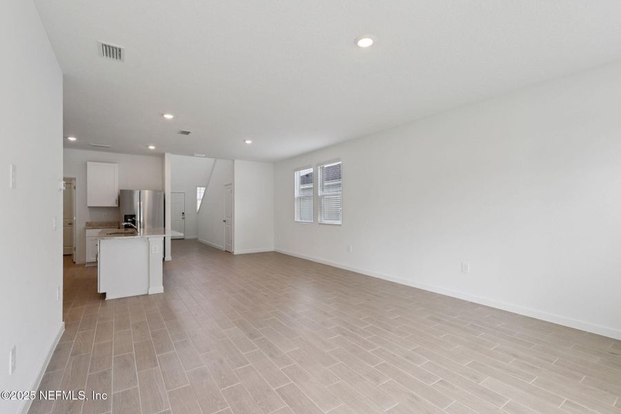 Spacious, unfurnished interior of a new home in Cypress Meadows - Classic Series, Jacksonville (Image 37).