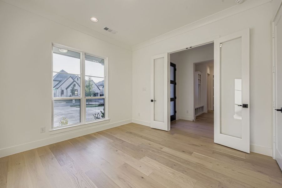 Plan 1643 home office representative photo