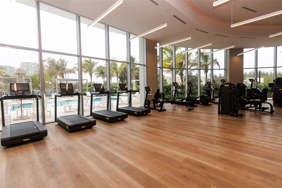 Community amenities in , North Miami (Image 53).