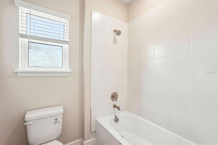 Furnished interior view inside a new home in Tiburon, Nokomis (Image 20).