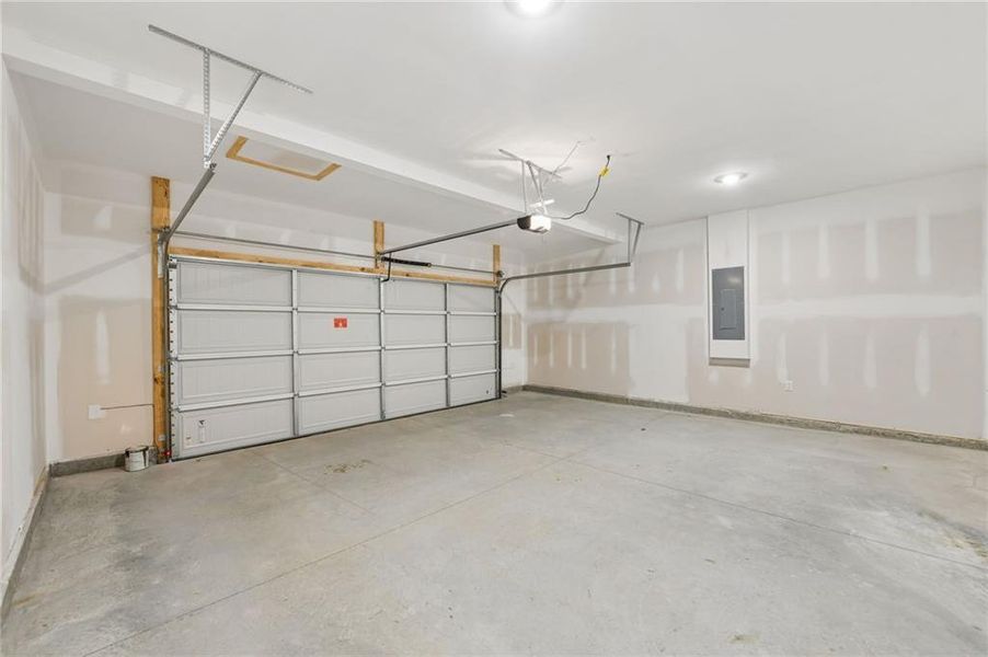 Spacious, unfurnished interior of a new home in Preserve at Mountain Creek, Pendergrass (Image 46).