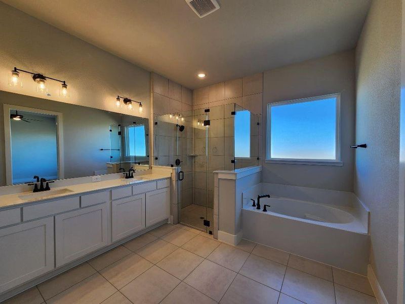 Furnished interior view inside a new home in Rocky Top, Krum (Image 5).
