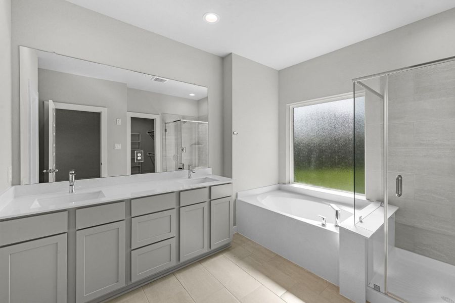 Furnished interior view inside a new home in Briarwood Crossing, Rosenberg (Image 10).